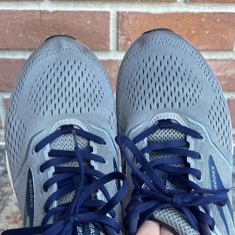 Brooks Beast 20 / Mens Size 12 / Gray Navy Peacoat Running Shoes 1103271D491